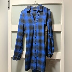 Abercrombie & Fitch Blue and Black Plaid Shirt